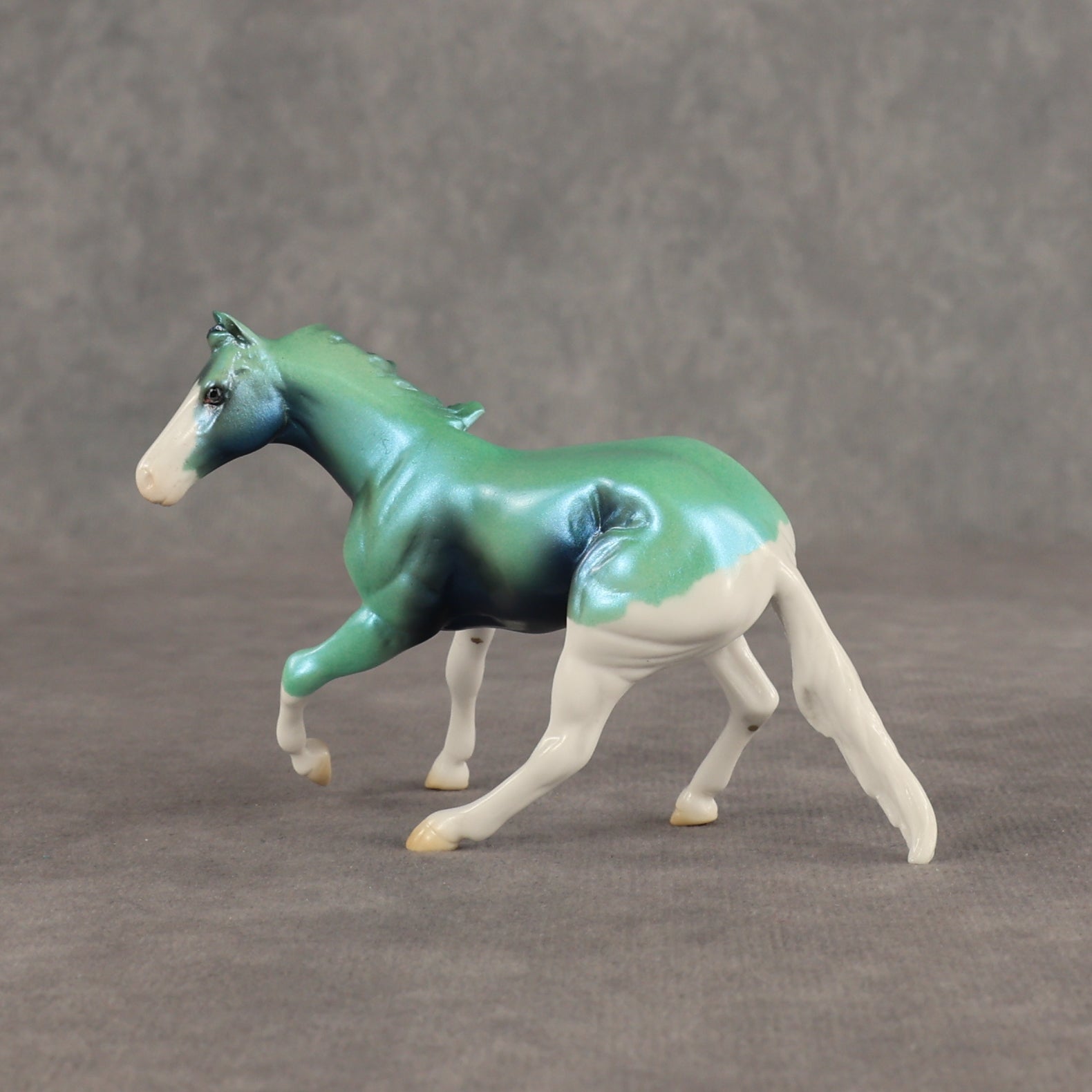 Lakeshore OOAK Chip Cutting Horse by Ellen Robbins SHCF26