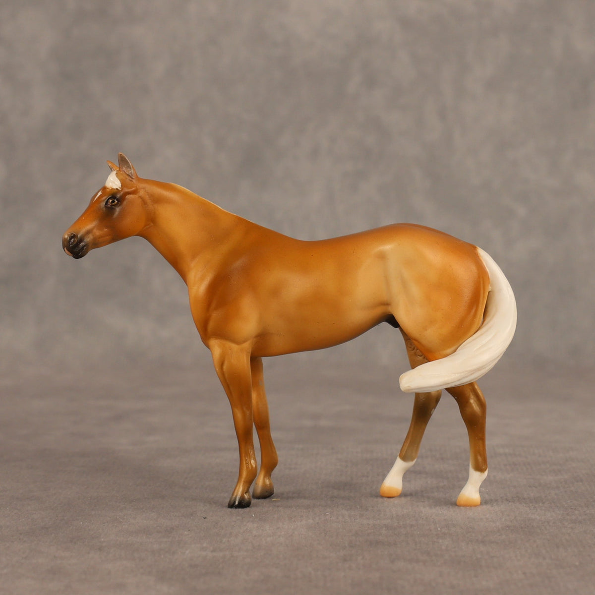 Mail Dancer OOAK FCM Chip Stock Horse by Julie Keim SHCF26