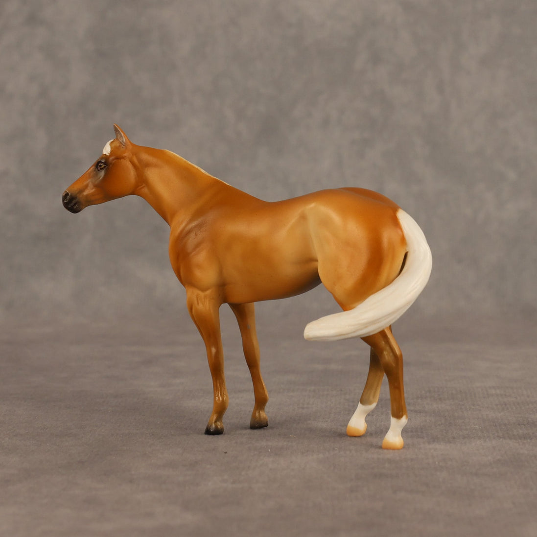Mail Dancer OOAK FCM Chip Stock Horse by Julie Keim SHCF26