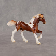 Mini Hyalophora LE-5 EFCM Chip Friesian by Ellen Robbins & Carissa Mathews Ro326