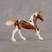 Mini Hyalophora LE-5 EFCM Chip Friesian by Ellen Robbins & Carissa Mathews Ro326