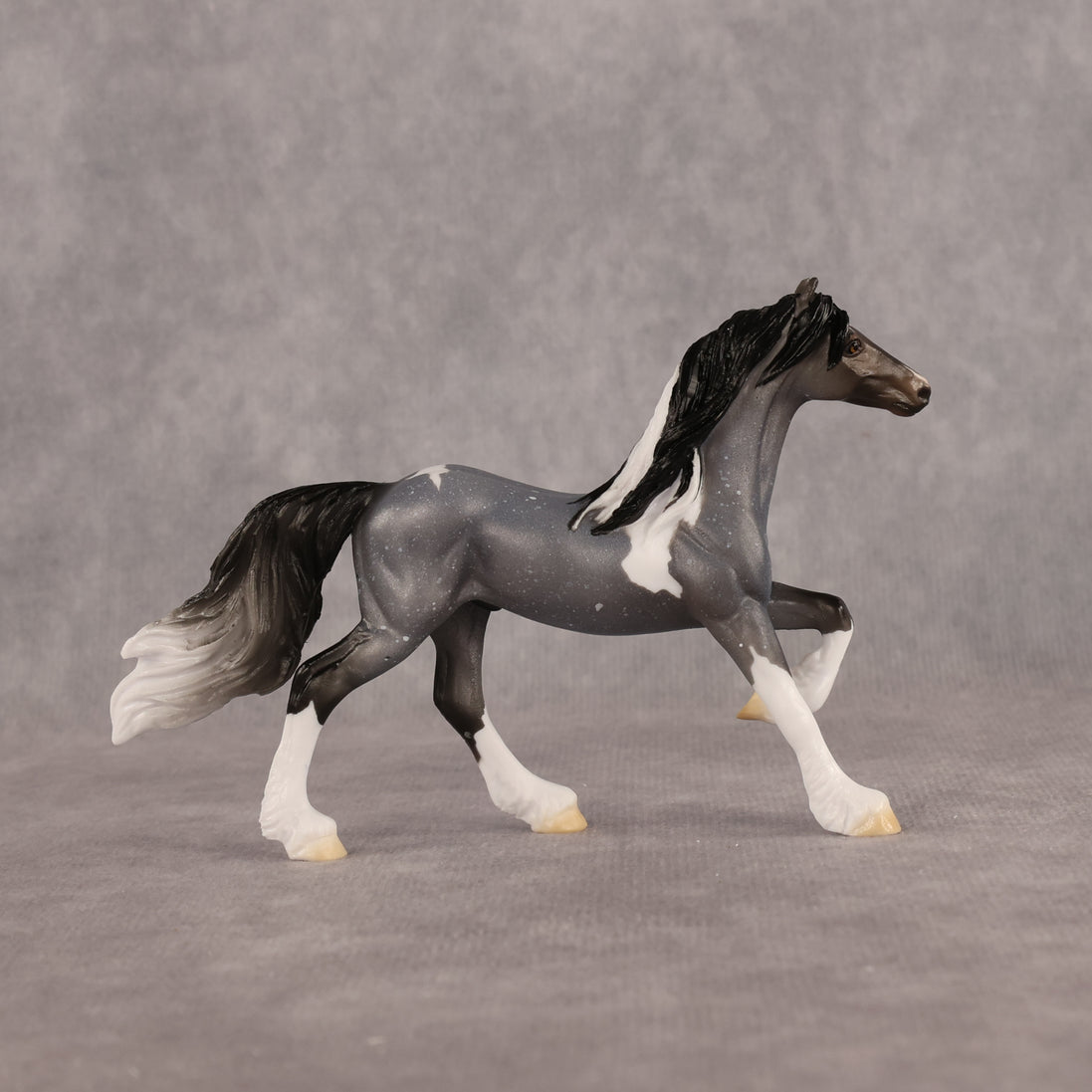 Mini Neil LE-5 FCM Chip Friesian by Ellen Robbins & Carissa Mathews Ro326
