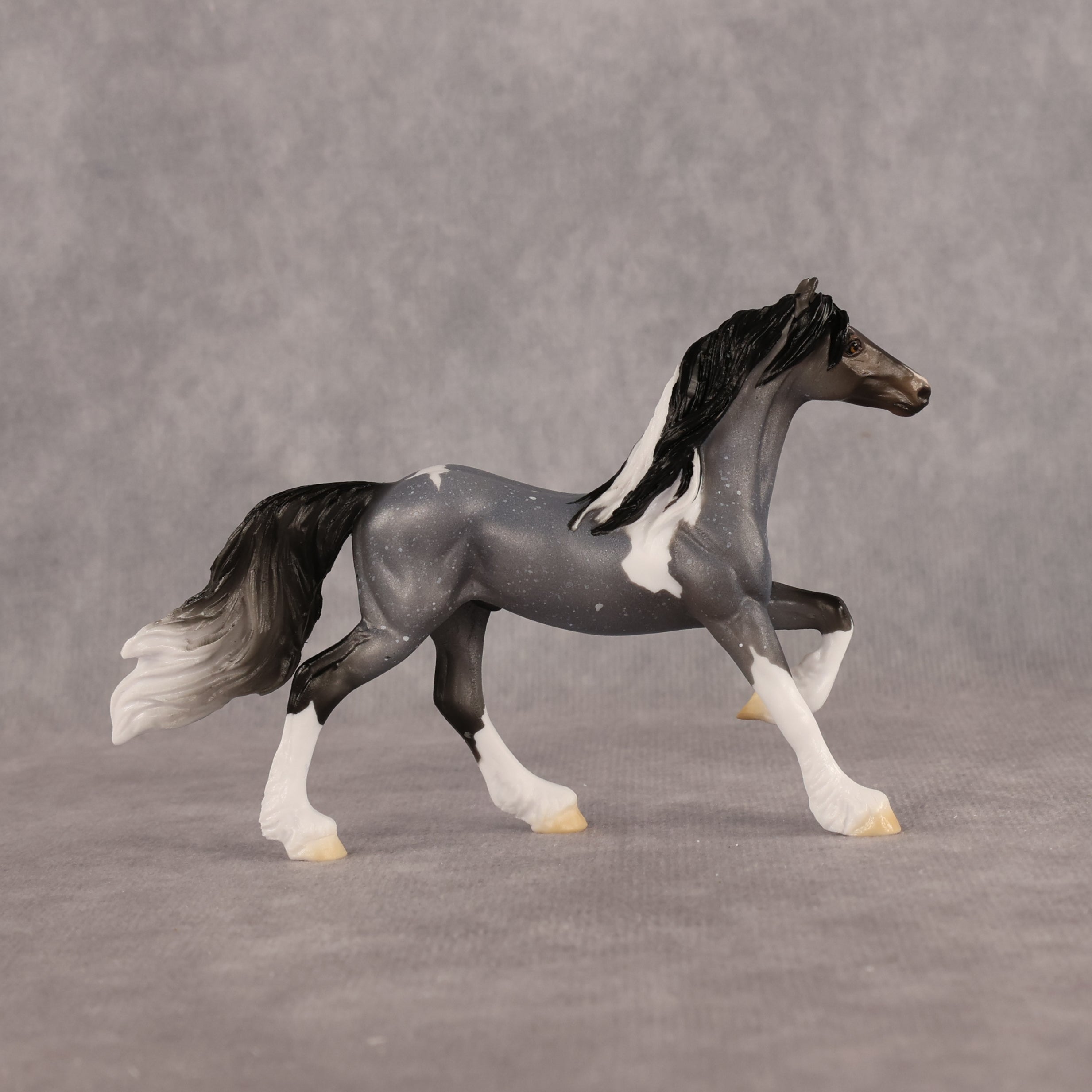 Mini Neil LE-5 FCM Chip Friesian by Ellen Robbins & Carissa Mathews Ro326