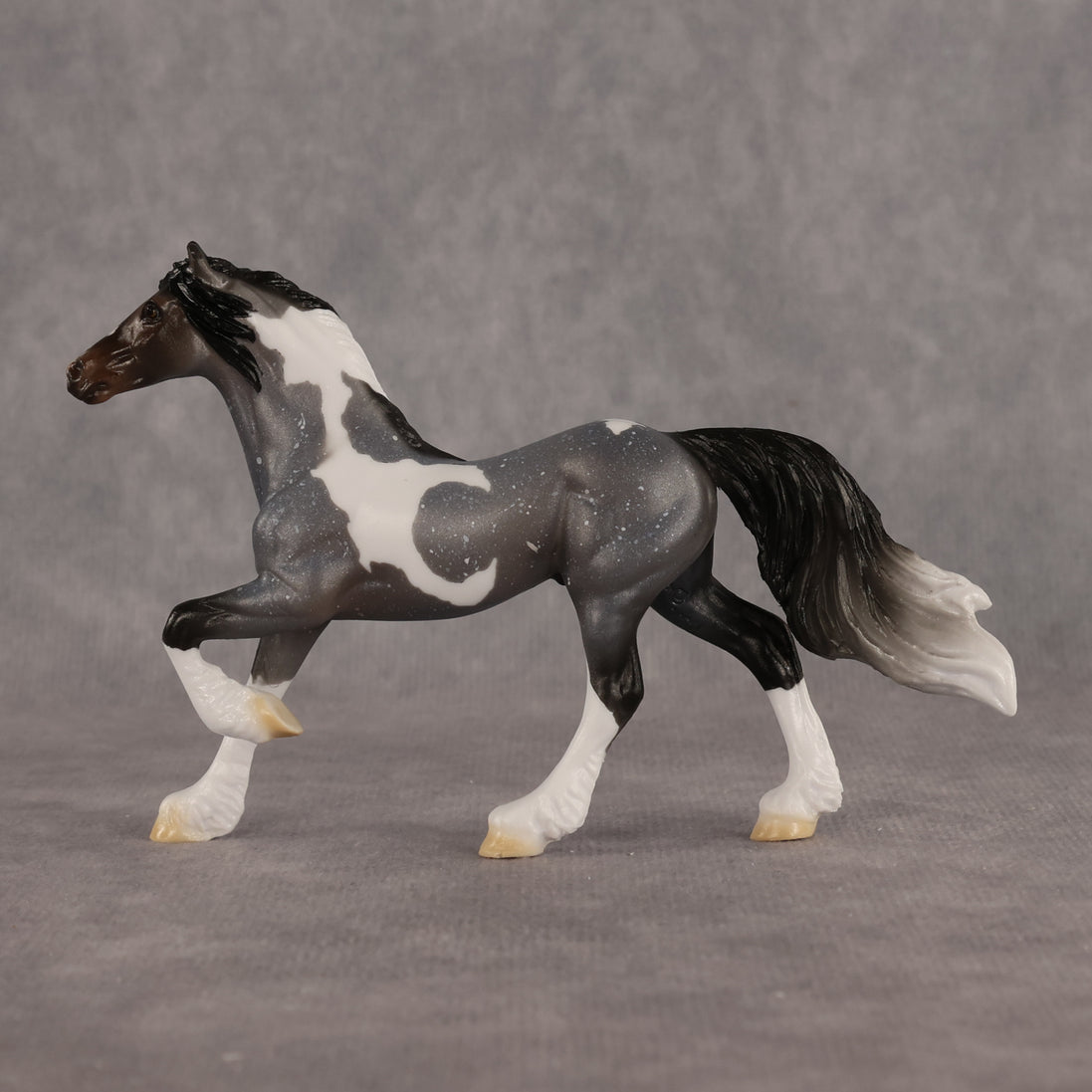 Mini Neil LE-5 FCM Chip Friesian by Ellen Robbins & Carissa Mathews Ro326