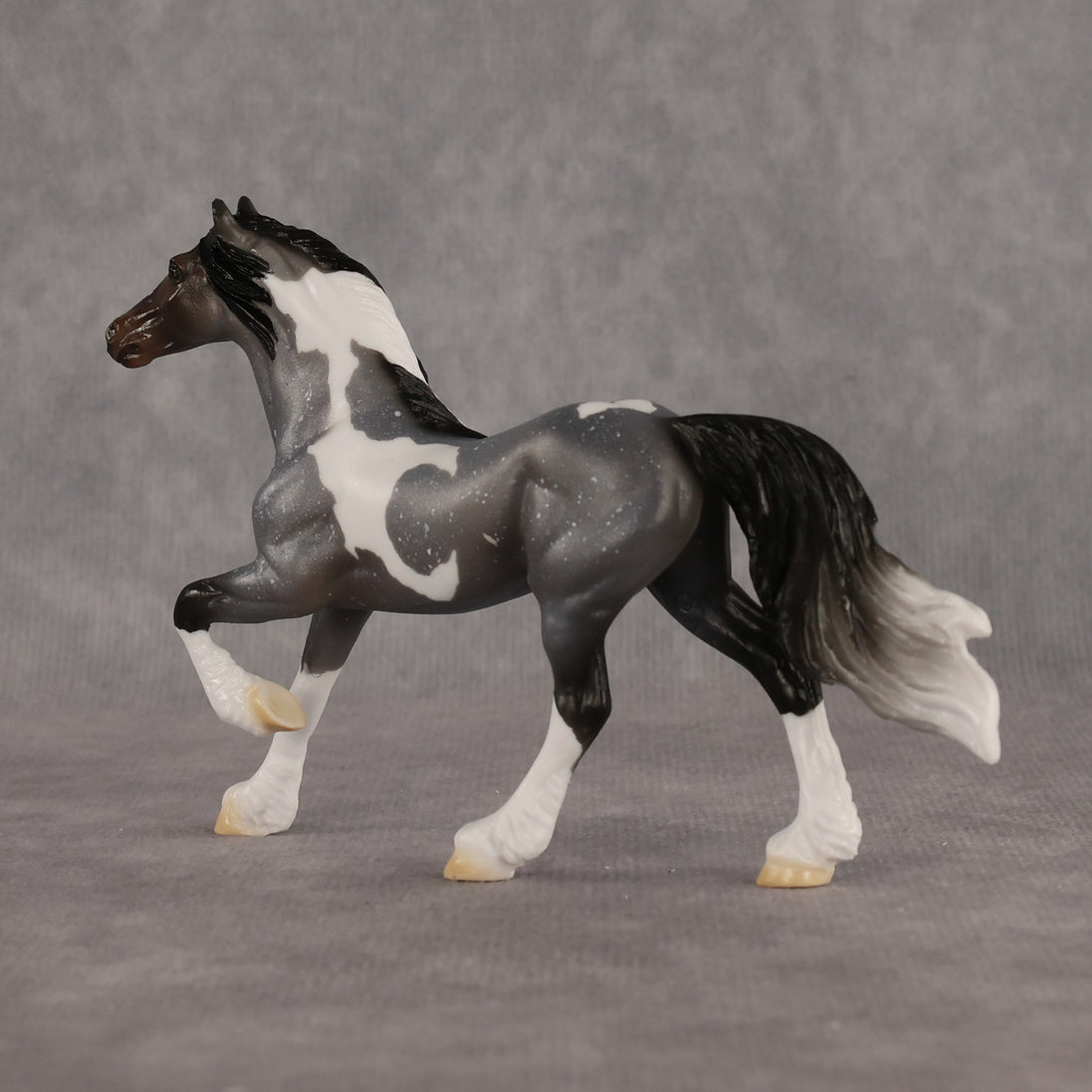 Mini Neil LE-5 FCM Chip Friesian by Ellen Robbins & Carissa Mathews Ro326