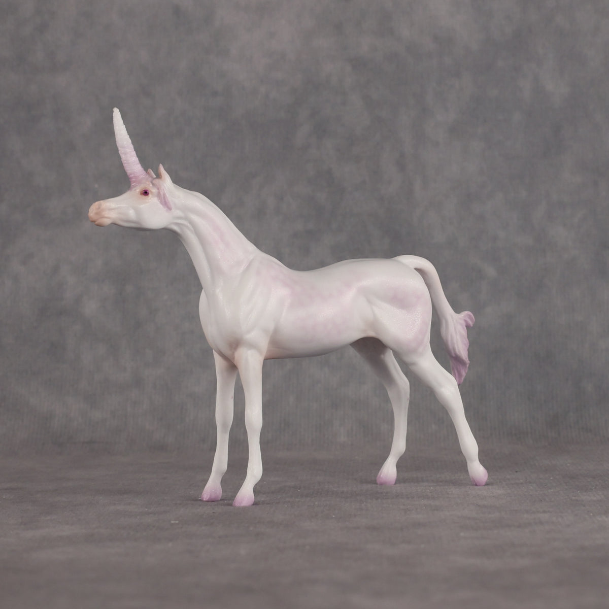Mini Thea LE-5 EFCM Chip Arabian by Jess Hamill & Carissa Mathews Ro326