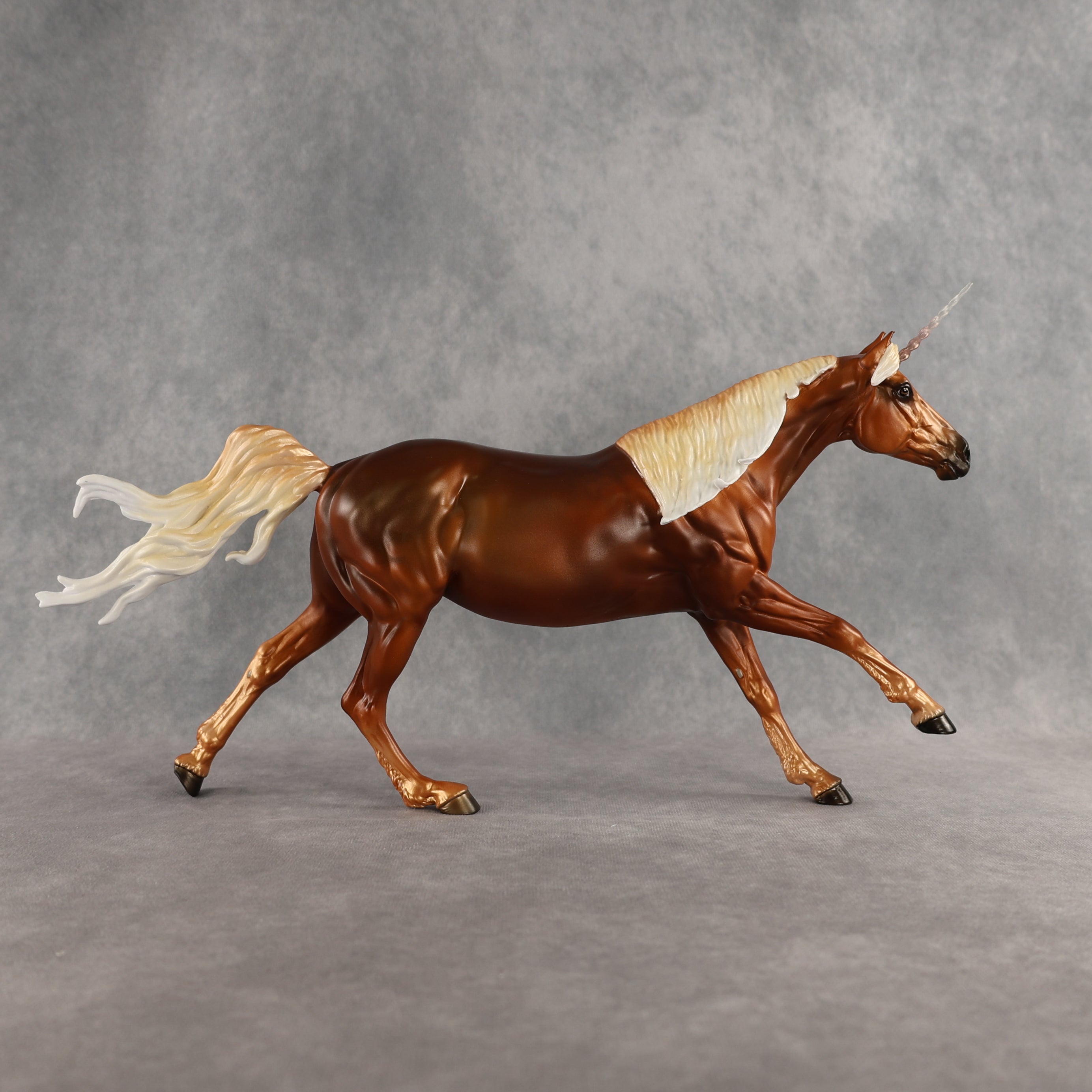 April Special Design-A-Horse FCM Trotting Drafter SDAH26