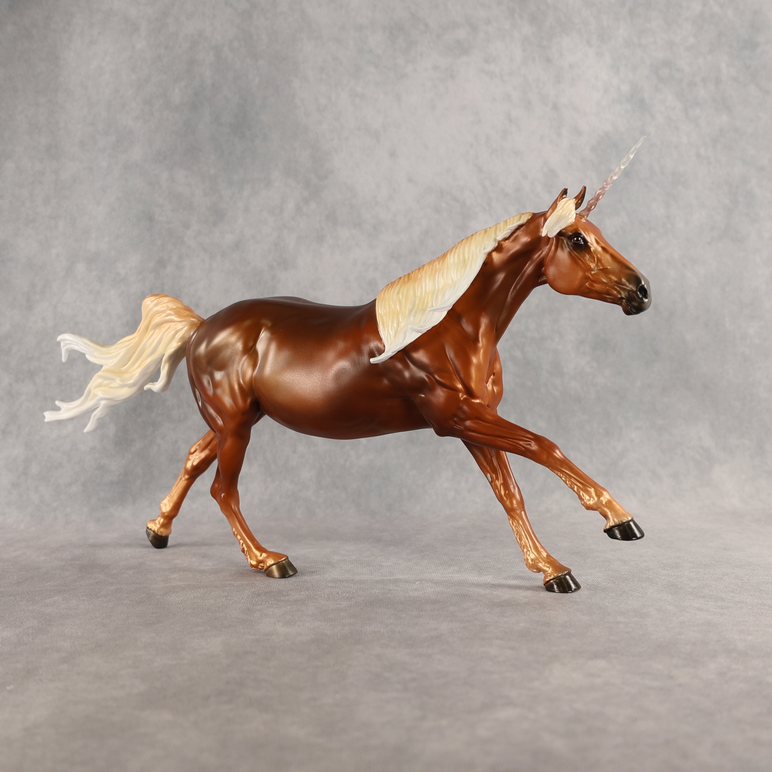 April Special Design-A-Horse FCM Trotting Drafter SDAH26