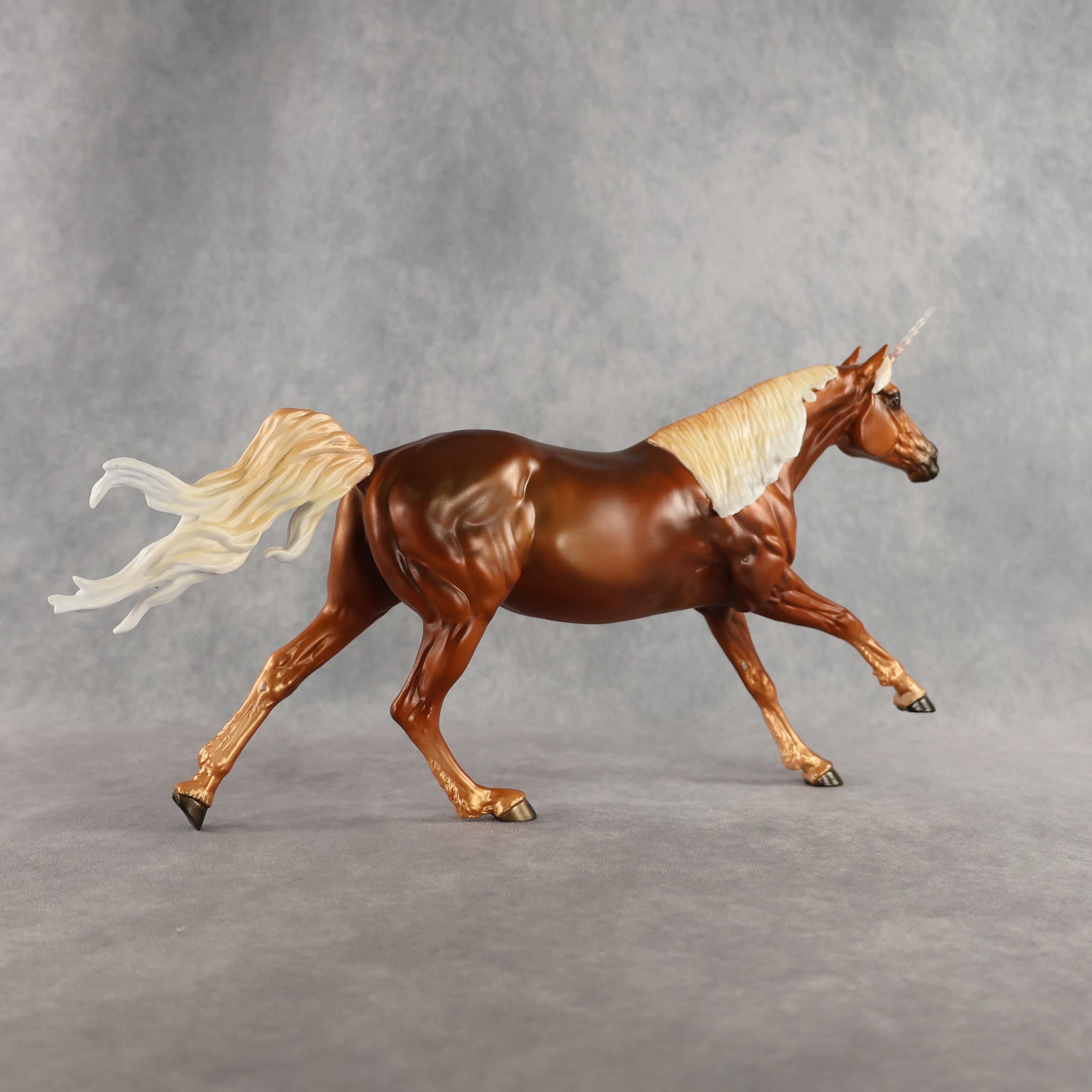 April Special Design-A-Horse FCM Trotting Drafter SDAH26