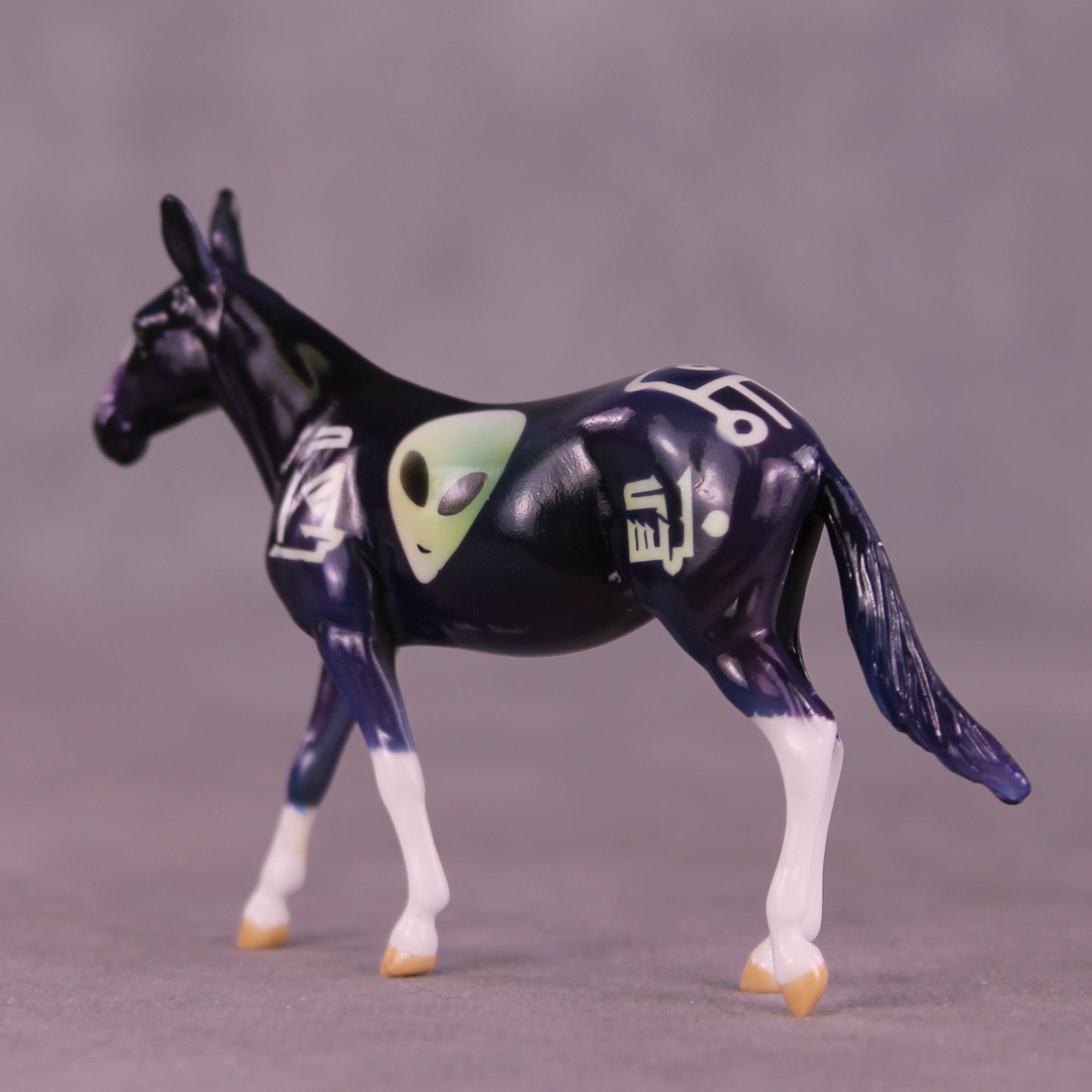 Neptunian Visitor OOAK Chip Mule by Enrique Duarte