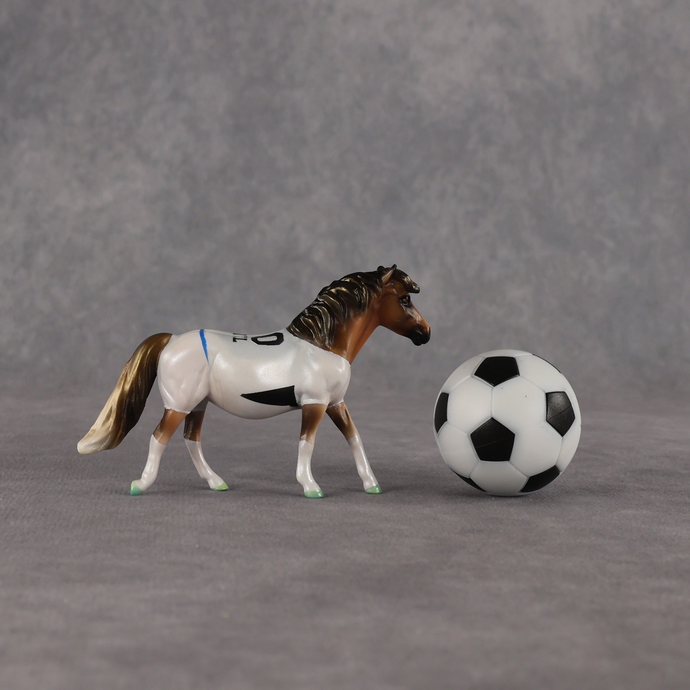 New Zealand OOAK Chip Pony by Enrique Duarte SCD26
