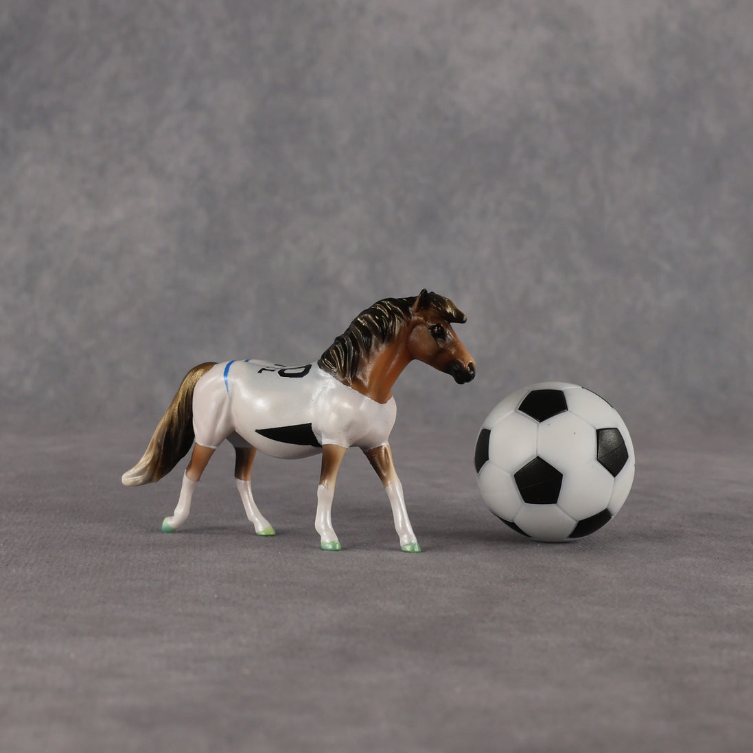 New Zealand OOAK Chip Pony by Enrique Duarte SCD26