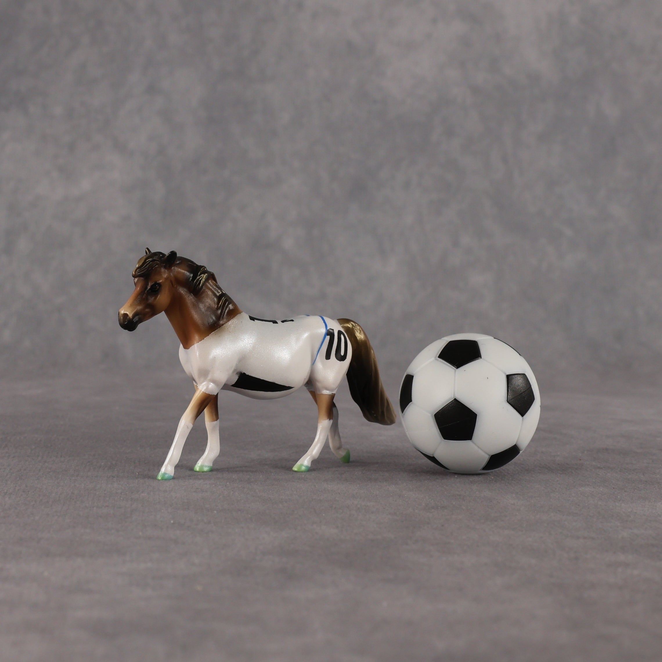 New Zealand OOAK Chip Pony by Enrique Duarte SCD26