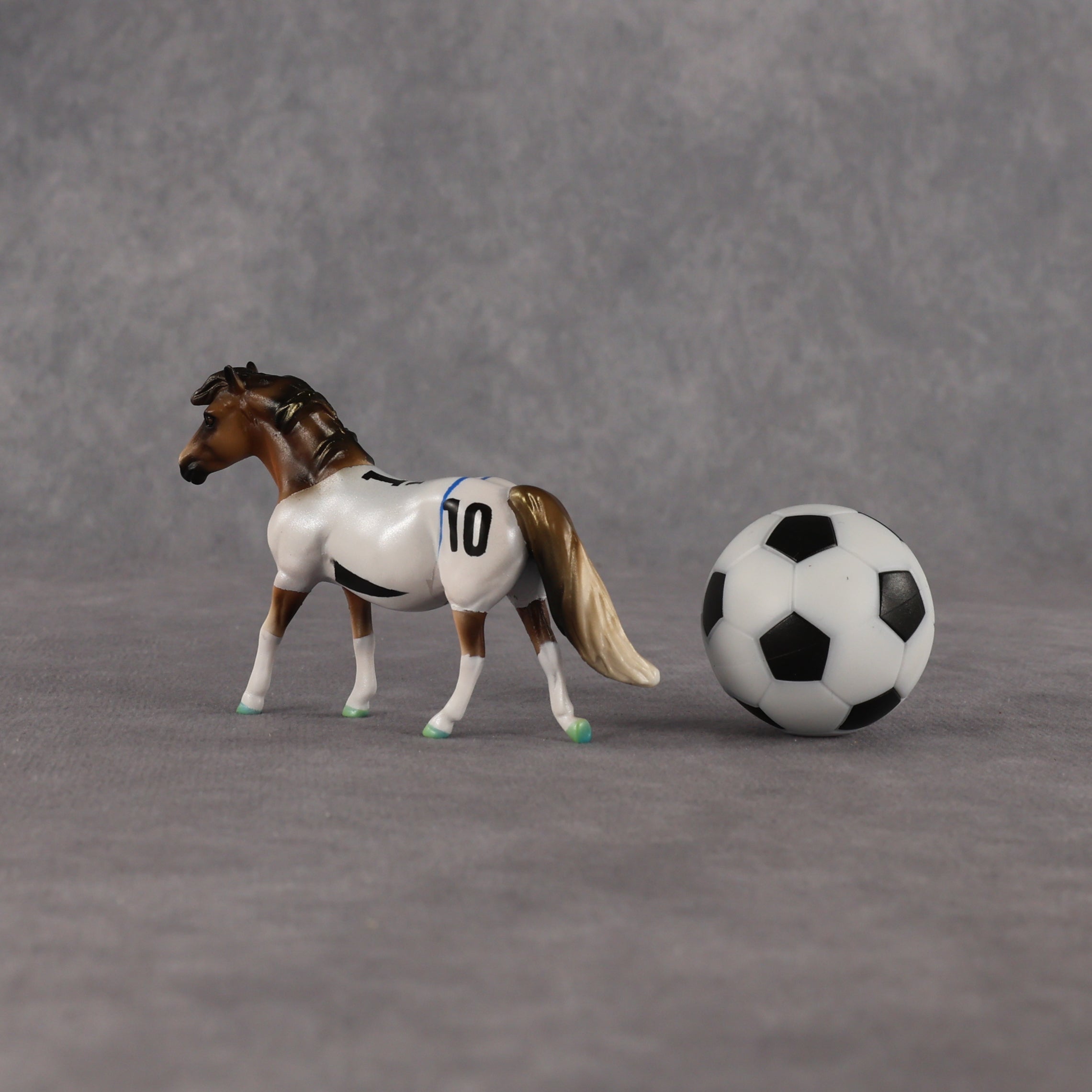 New Zealand OOAK Chip Pony by Enrique Duarte SCD26
