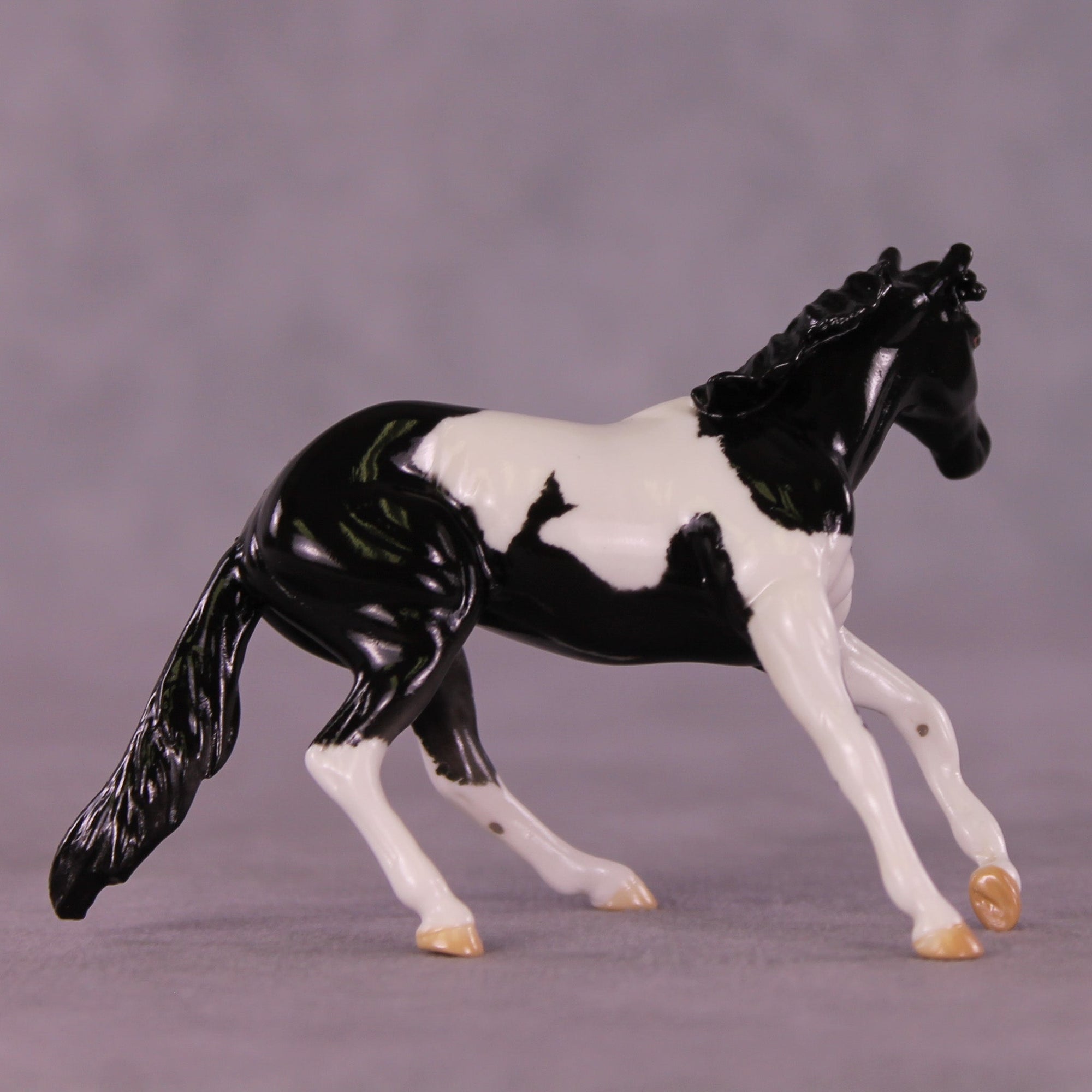 News Flash OOAK Chip Cutting Horse by Kike (Enrique) Duarte MM25 Group D