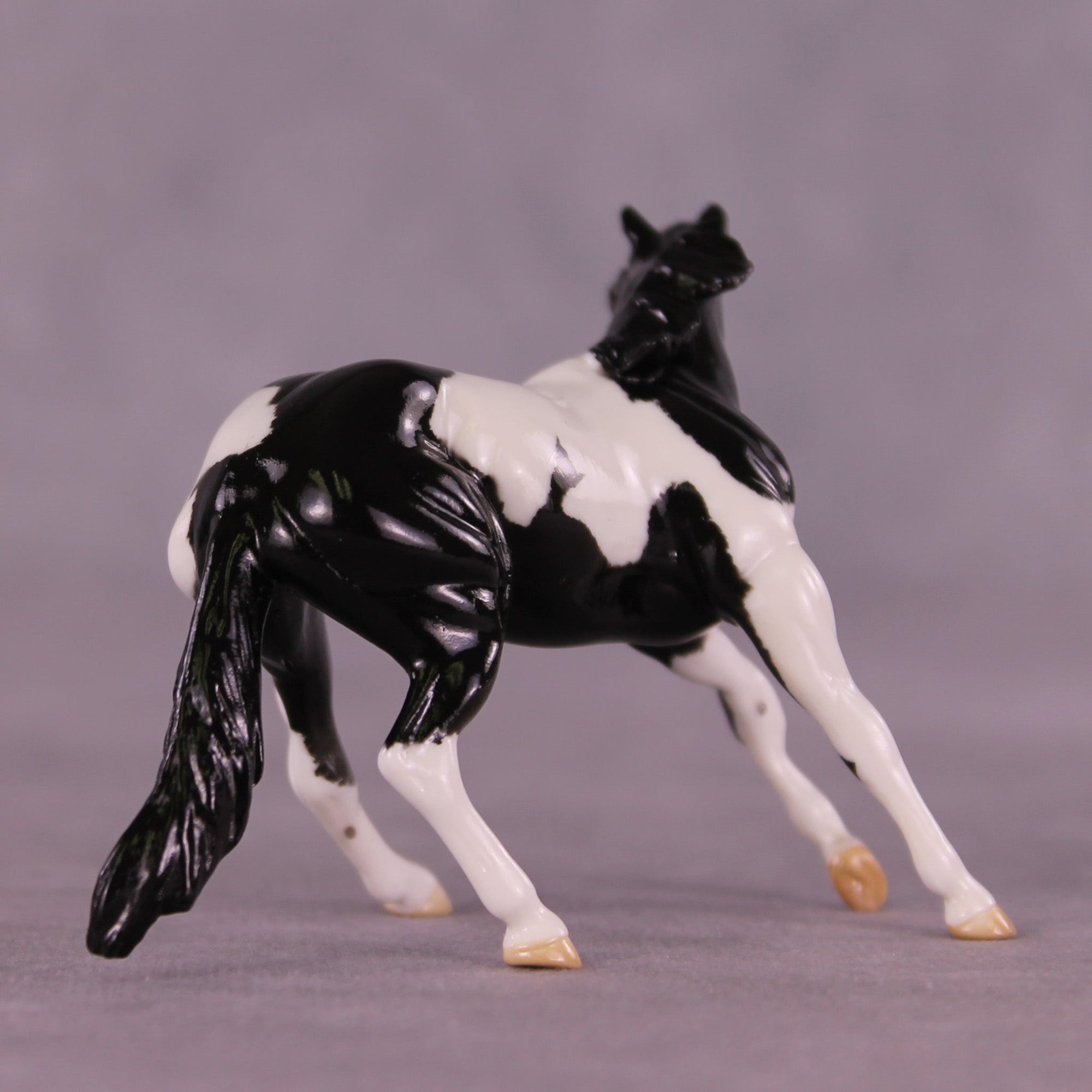 News Flash OOAK Chip Cutting Horse by Kike (Enrique) Duarte MM25 Group D
