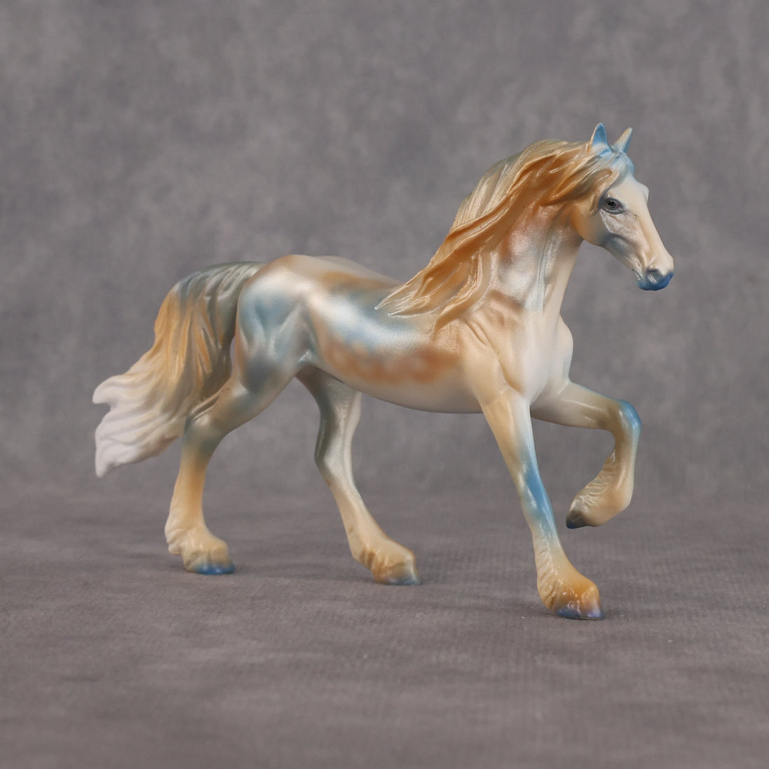 Opalescent OOAK Chip Friesian by Anna Rieck LHS26