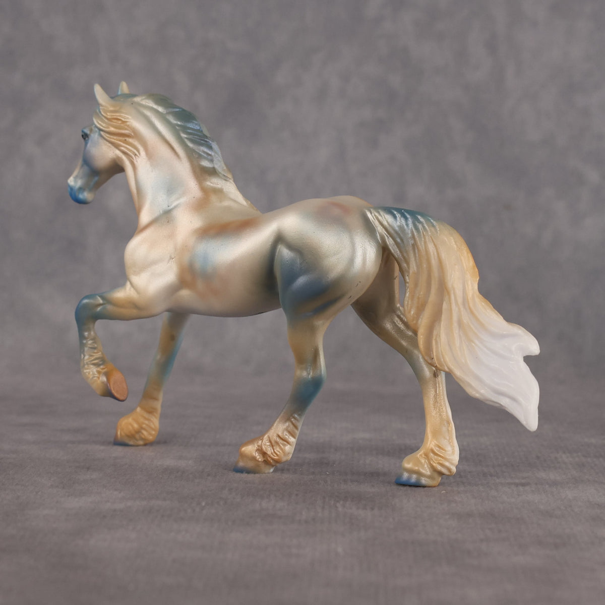 Opalescent OOAK Chip Friesian by Anna Rieck LHS26