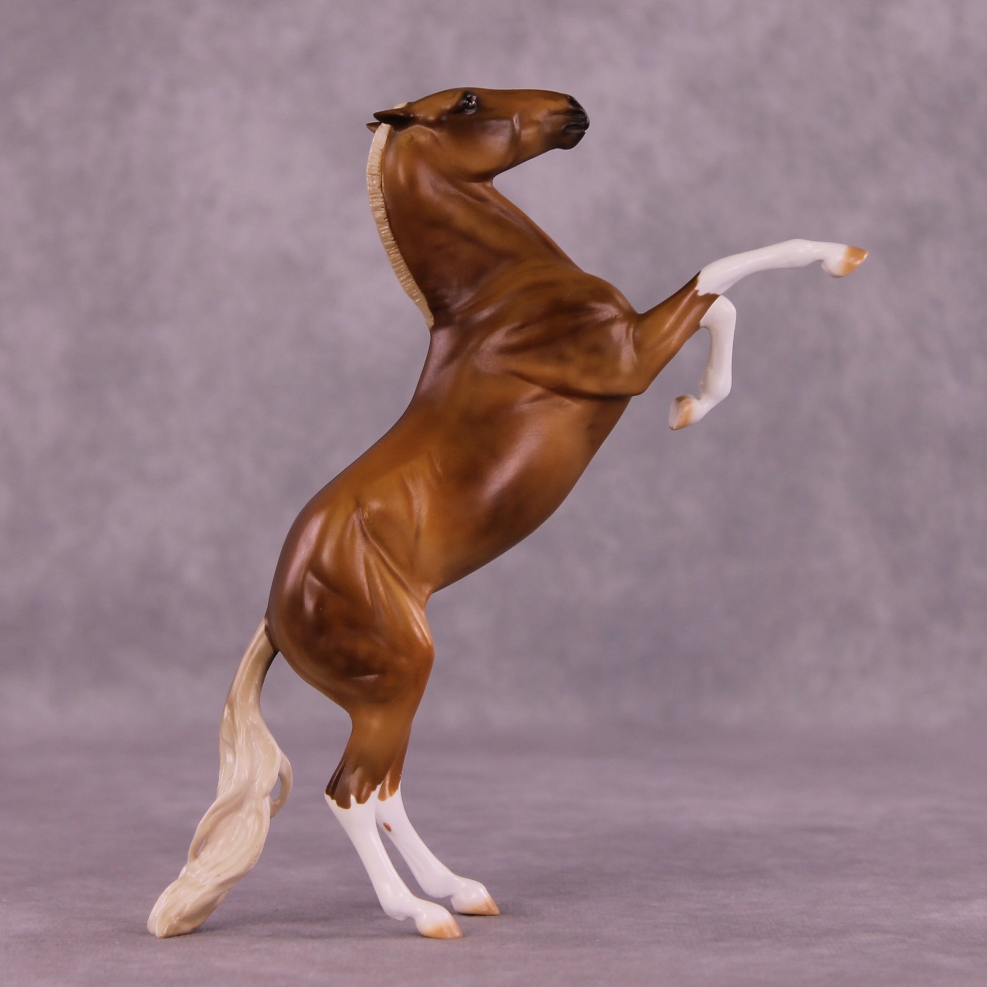 SAMPLE Purity LE-5 Pebbles Mustang by Julie Keim SS0126