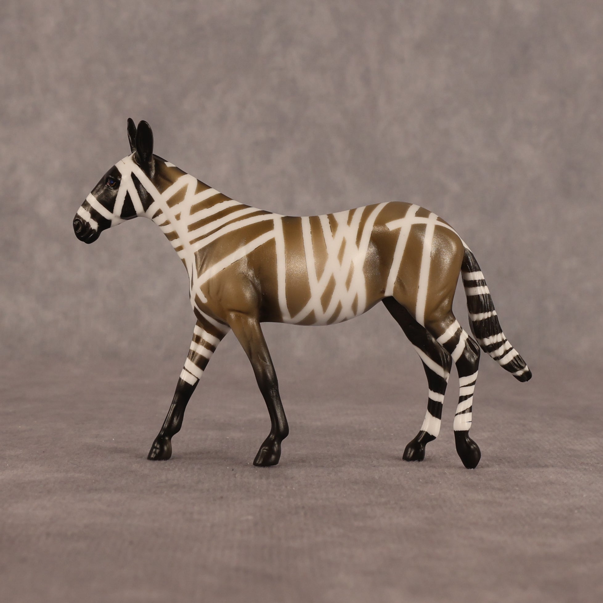 Qebui OOAK Chip Mule by Enrique Duarte WC26