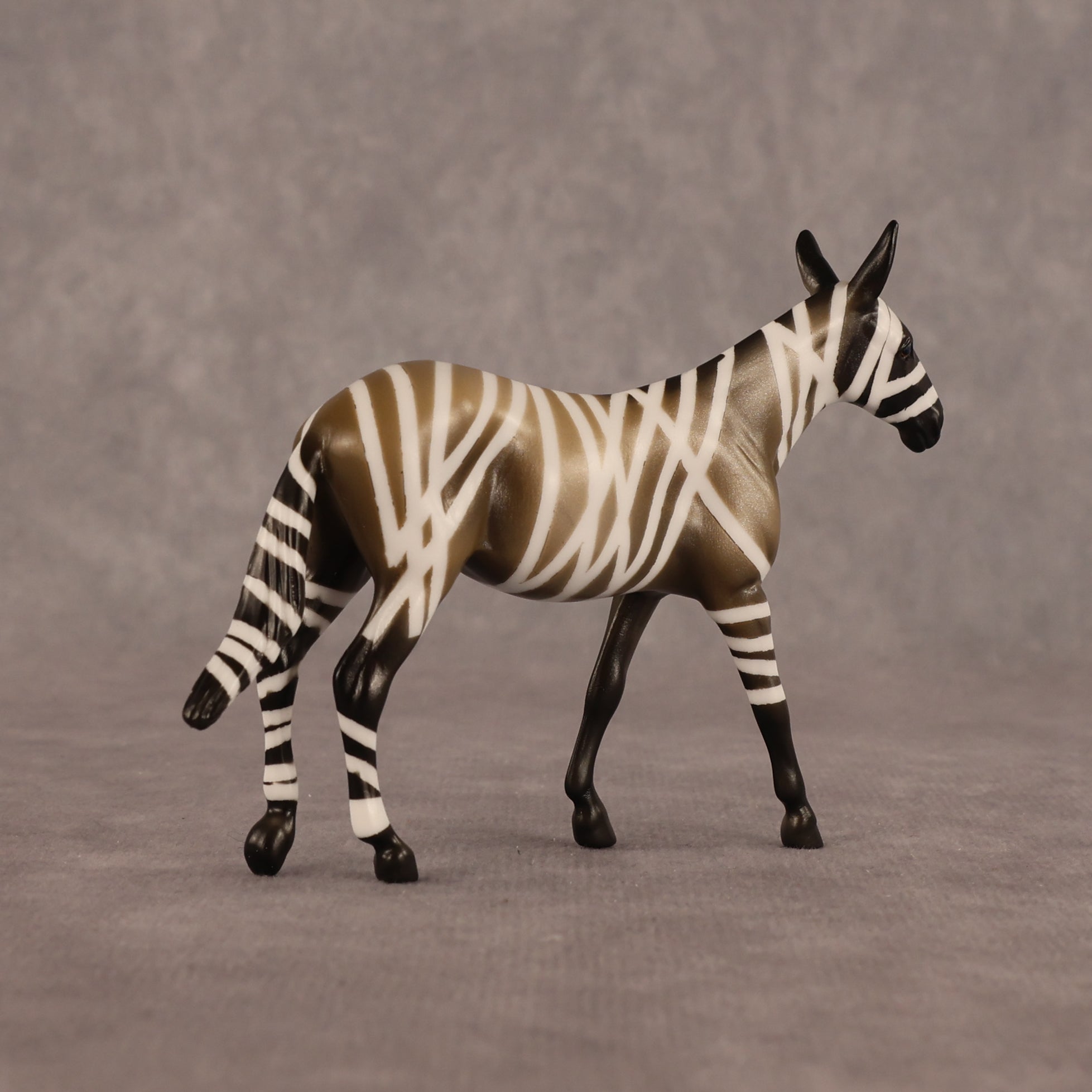 Qebui OOAK Chip Mule by Enrique Duarte WC26