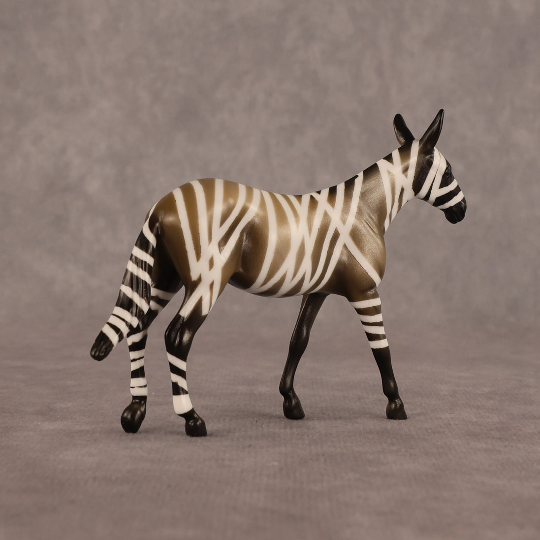 Qebui OOAK Chip Mule by Enrique Duarte WC26