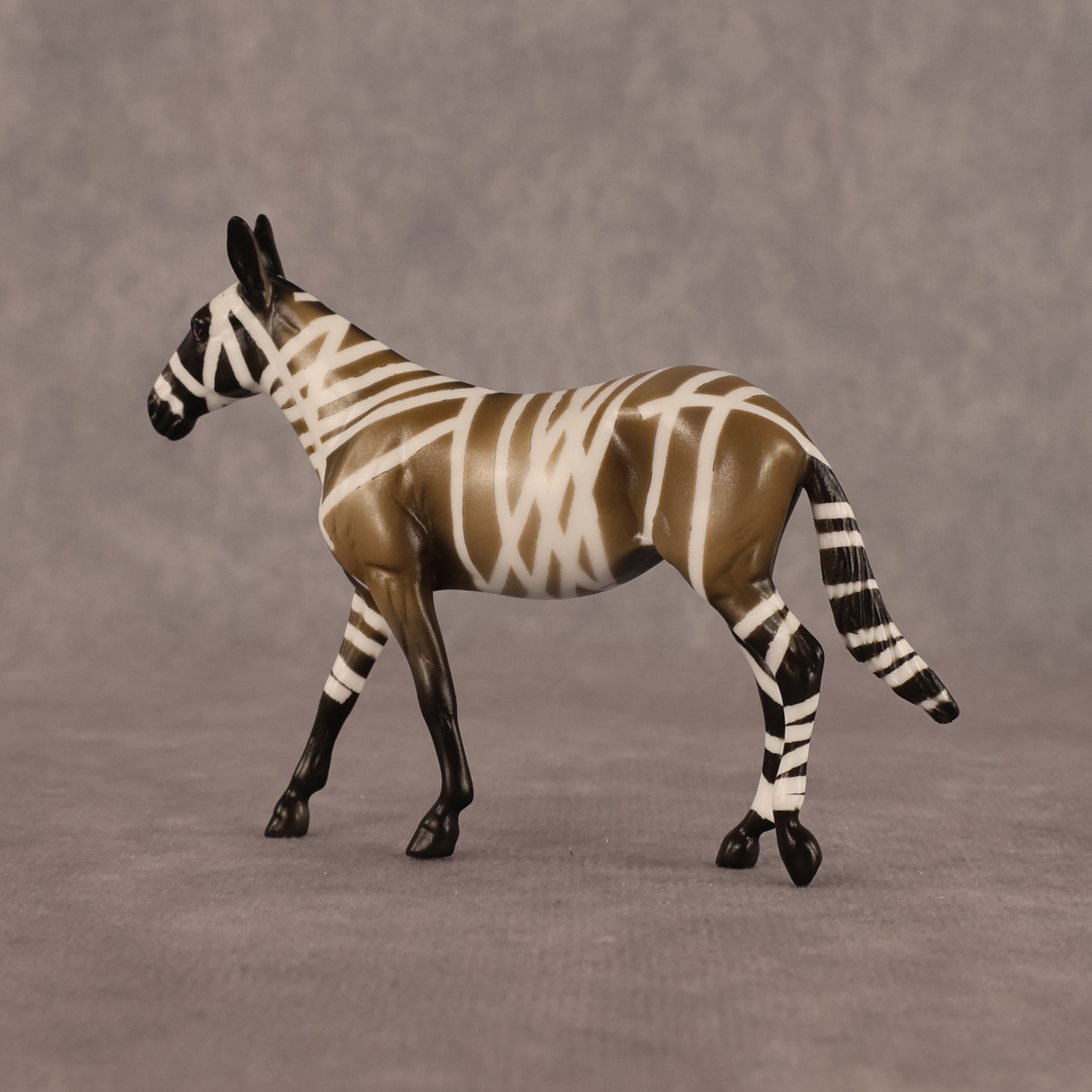 Qebui OOAK Chip Mule by Enrique Duarte WC26