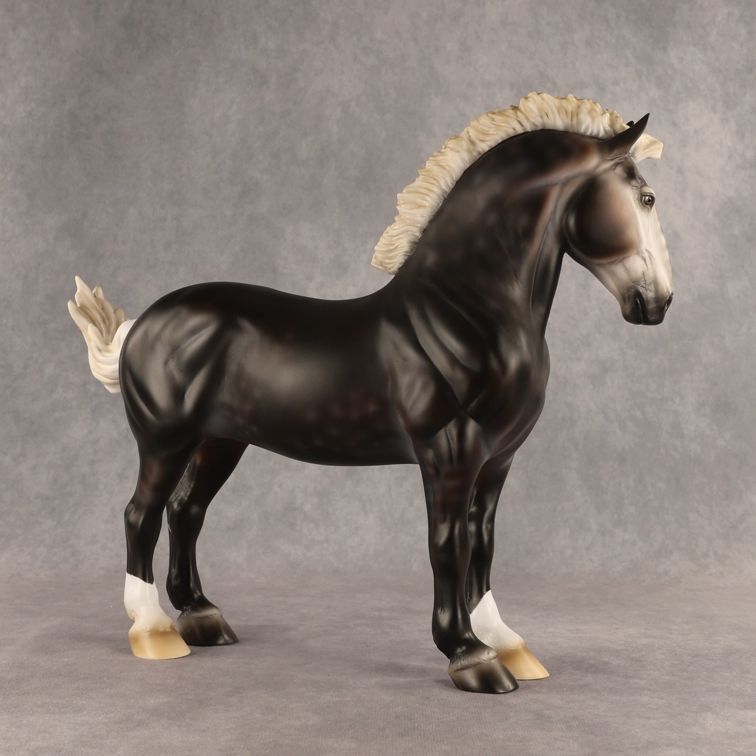 Raiden LE-15 FCM Standing Drafter by Ashley Palmer & Melanie Miller  EL26