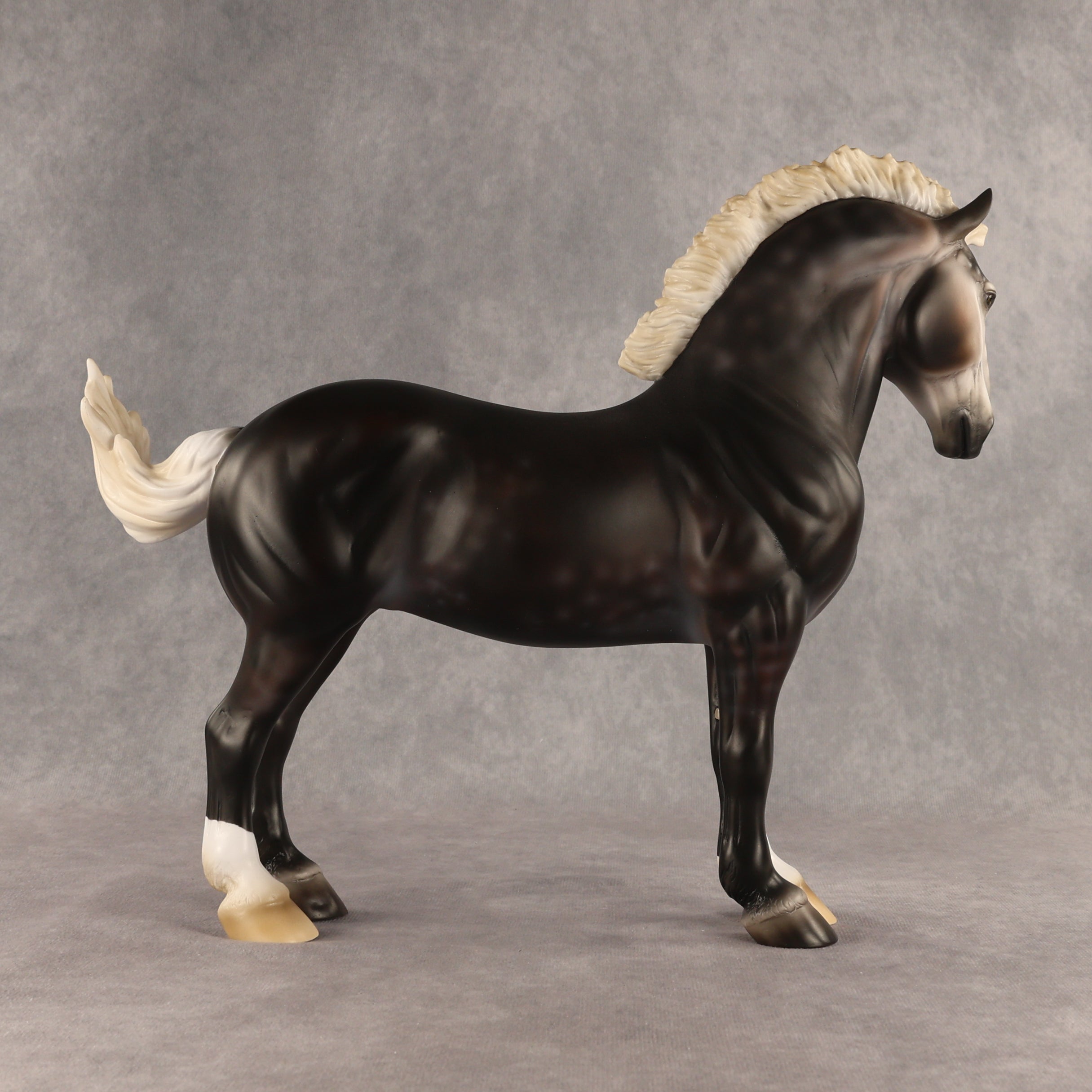 Raiden LE-15 FCM Standing Drafter by Ashley Palmer & Melanie Miller  EL26