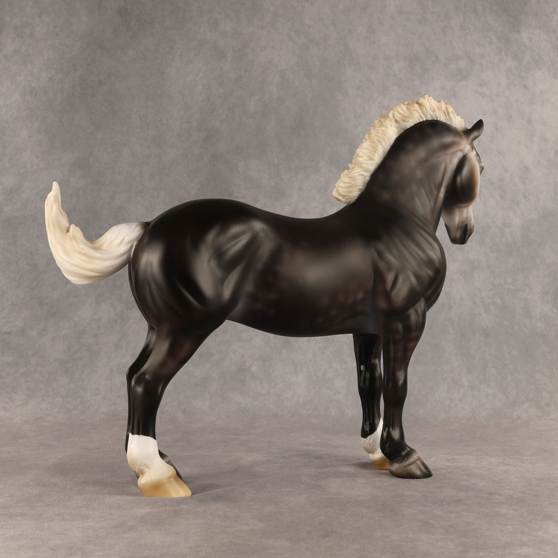 Raiden LE-15 FCM Standing Drafter by Ashley Palmer & Melanie Miller  EL26