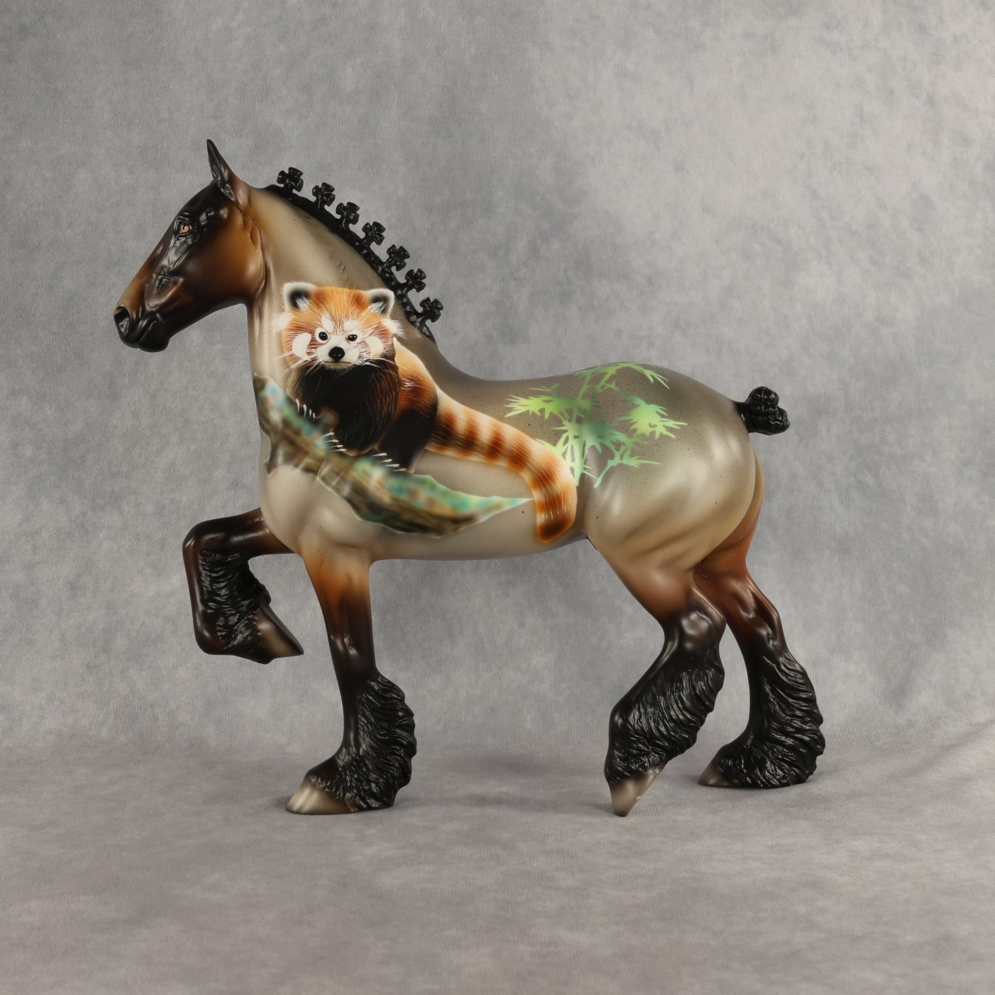 Red Panda LE-5 Trotting Drafter by Enrique Duarte ES26