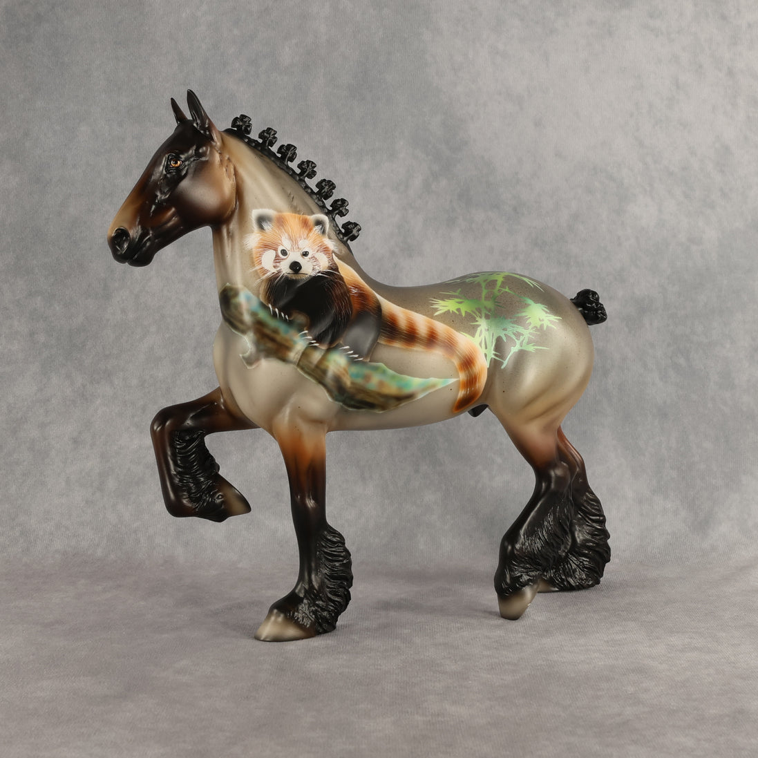 Red Panda LE-5 Trotting Drafter by Enrique Duarte ES26
