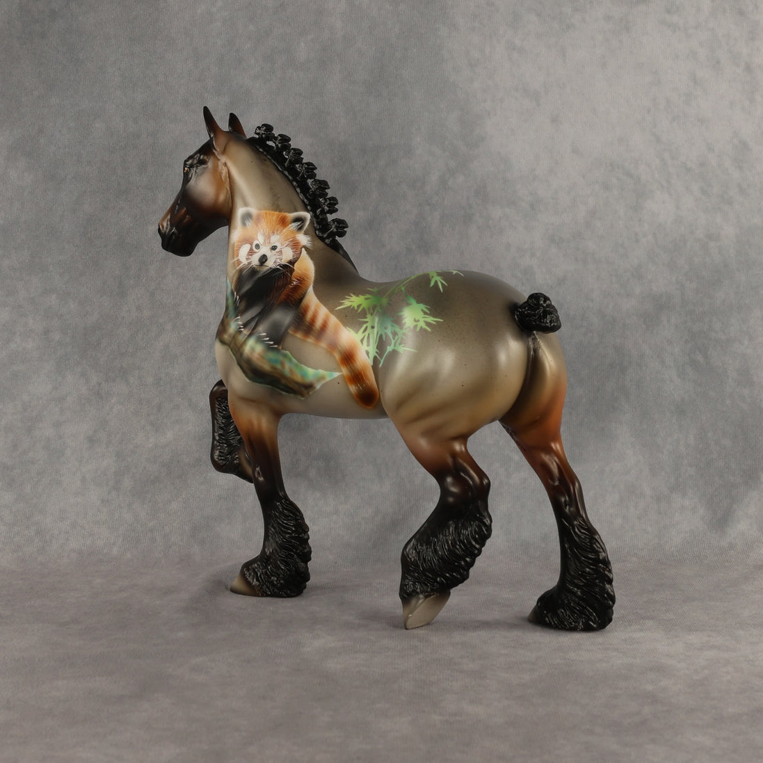 Red Panda LE-5 Trotting Drafter by Enrique Duarte ES26