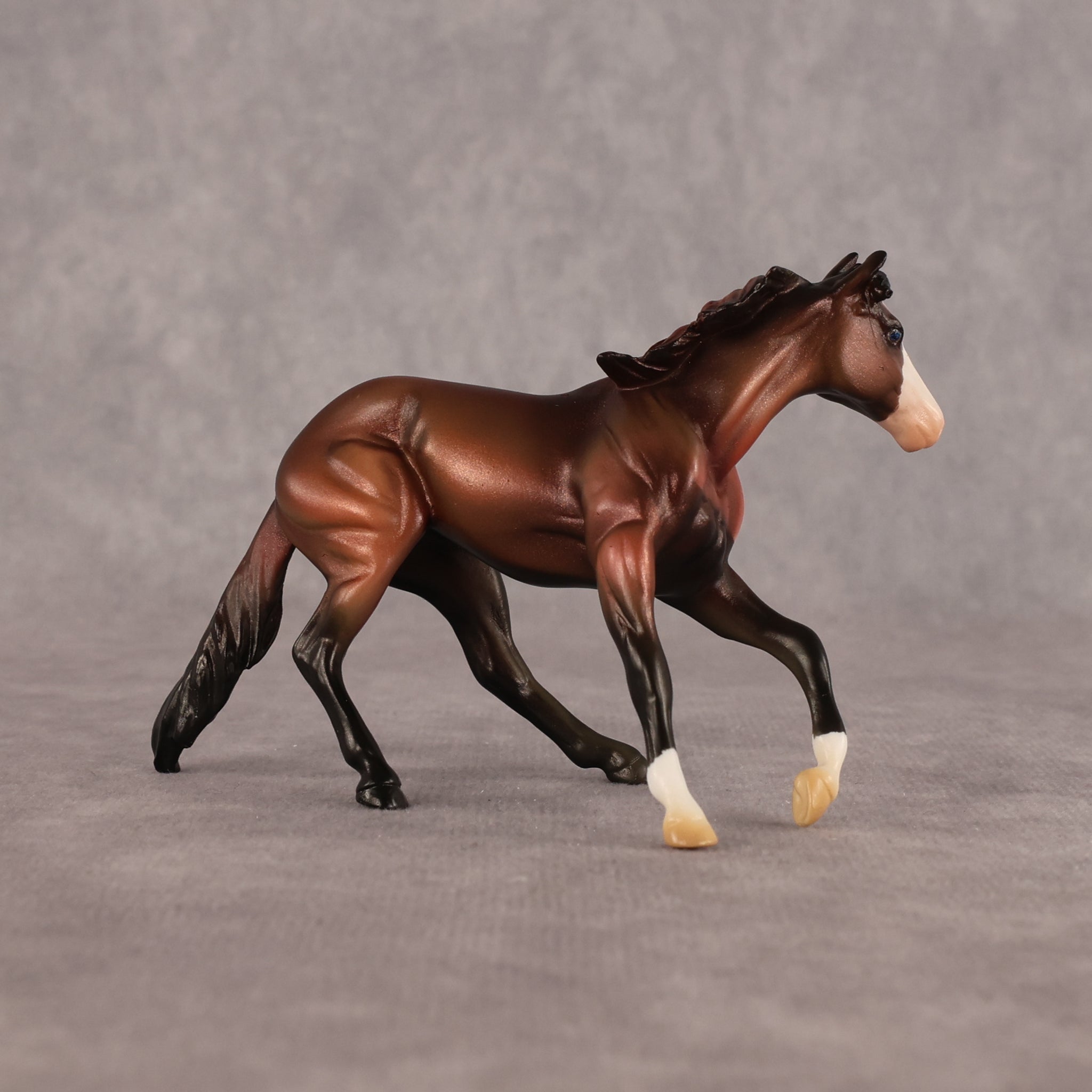 Red Pyramid OOAK Chip Cutting Horse by Enrique Duarte WC26