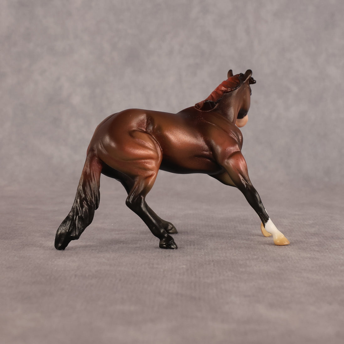 Red Pyramid OOAK Chip Cutting Horse by Enrique Duarte WC26