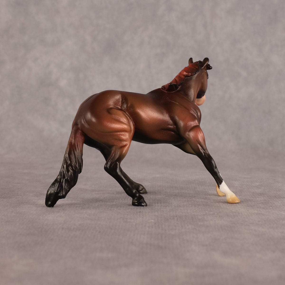 Red Pyramid OOAK Chip Cutting Horse by Enrique Duarte WC26