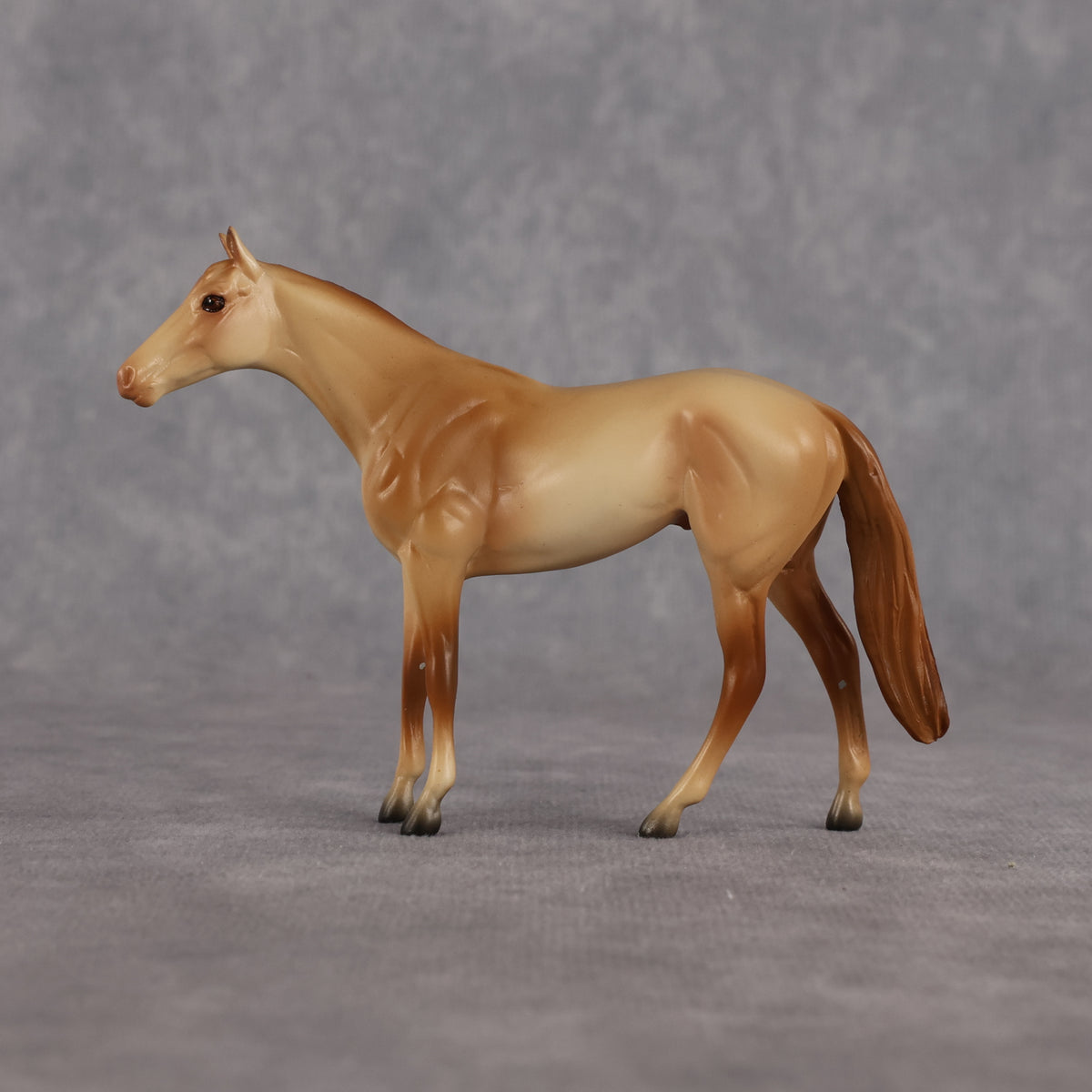 Richman LE-5 Chip Thoroughbred by Anna Rieck July $99 Chips