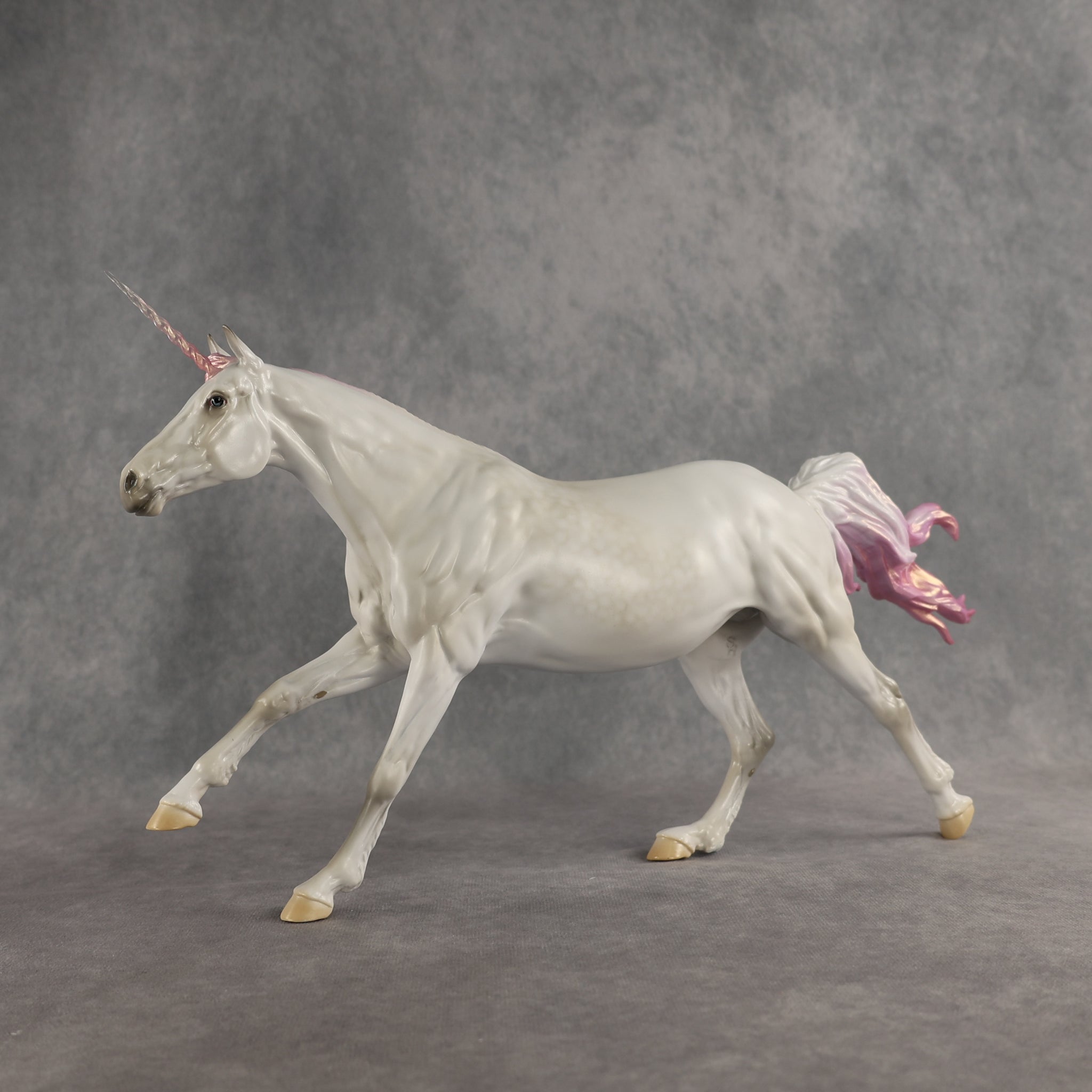 April Special Design-A-Horse FCM Trotting Drafter SDAH26