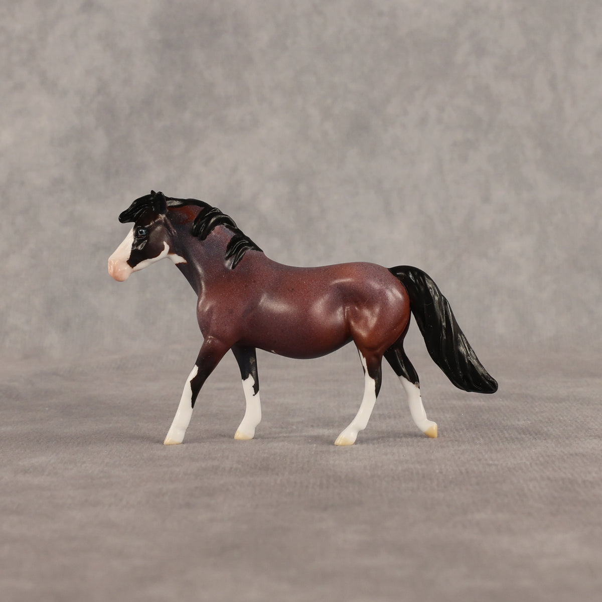 Roses LE-5 Chip Pony by Anna Rieck June $99 Chips
