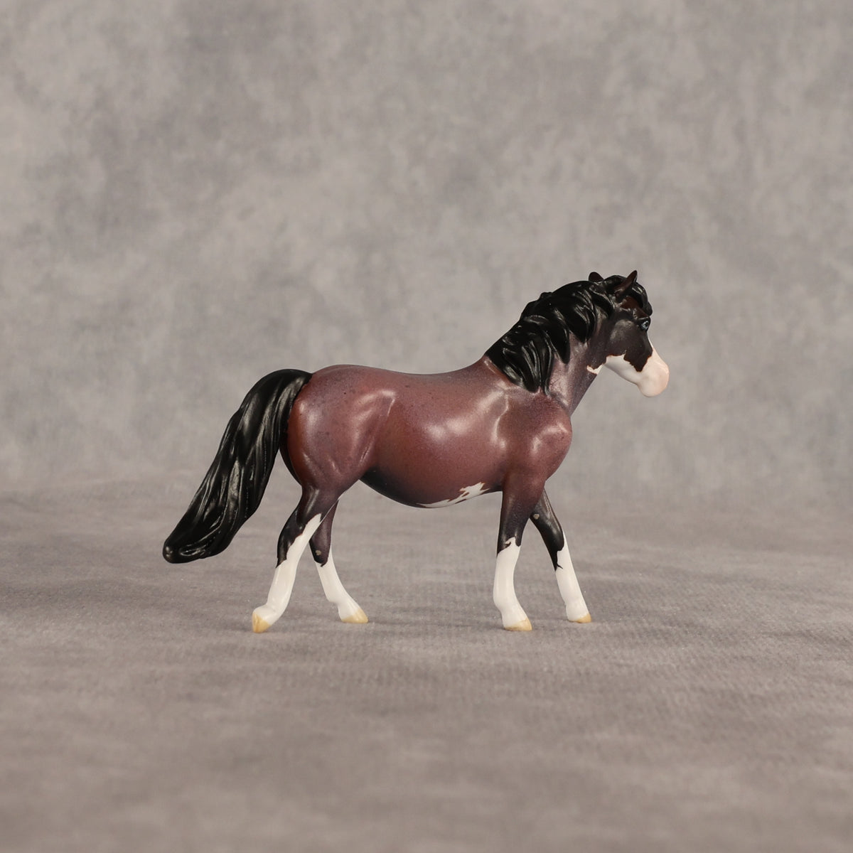 Roses LE-5 Chip Pony by Anna Rieck June $99 Chips