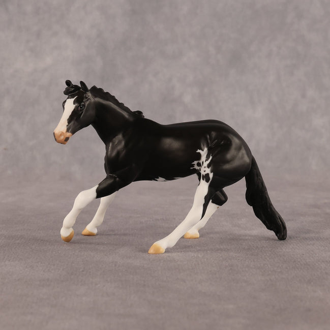 Runaway Daisy OOAK Chip Cutting Horse by Anna Rieck LHS26