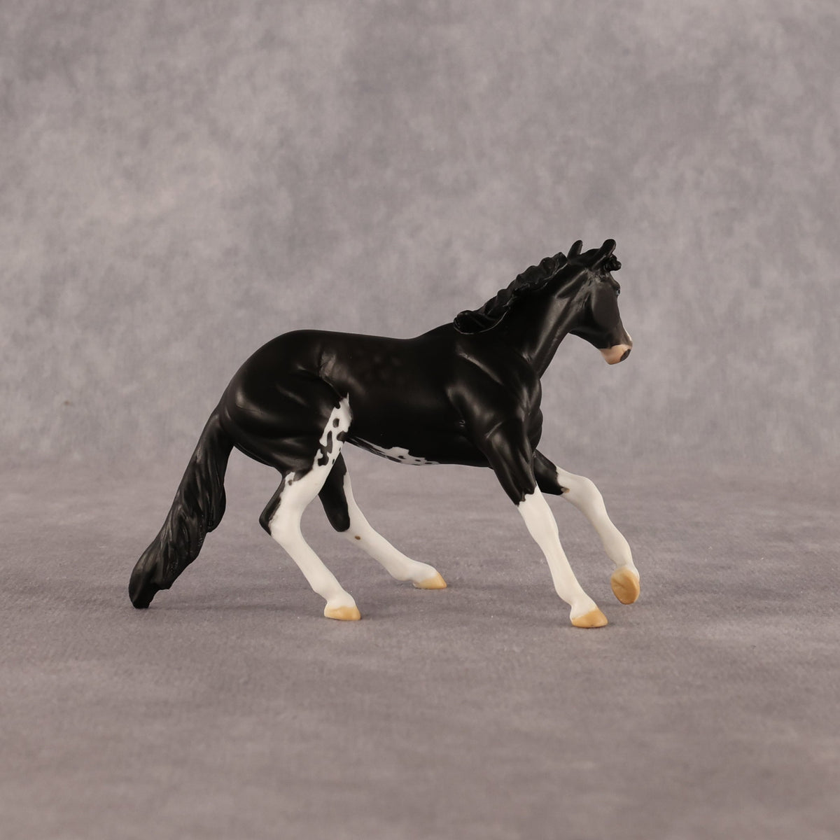 Runaway Daisy OOAK Chip Cutting Horse by Anna Rieck LHS26