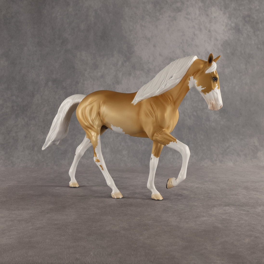 Sandals OOAK Tennessee Walker by Ellen Robbins SHCF26