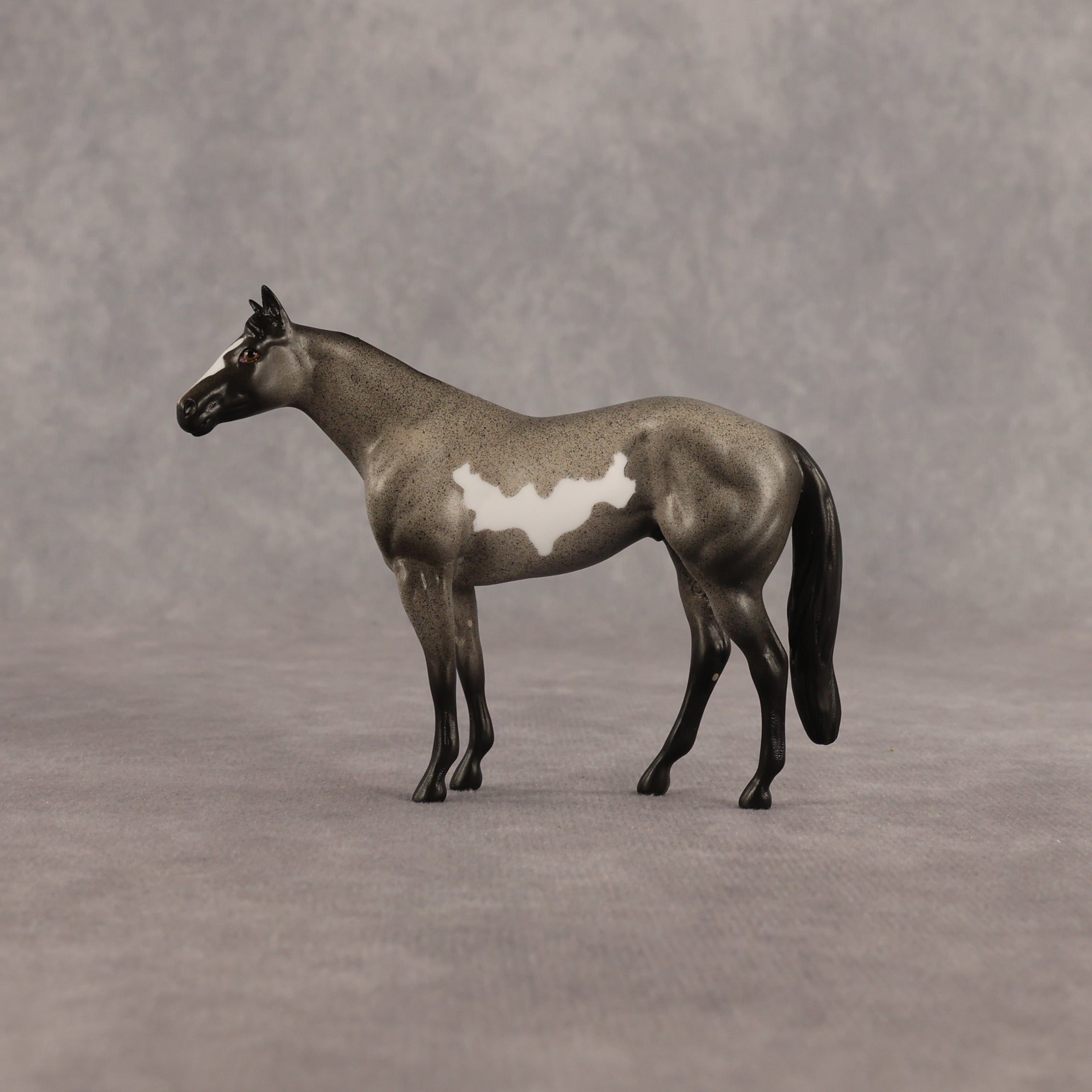 Scatter OOAK Chip Stock Horse by Dawn Quick EQ26