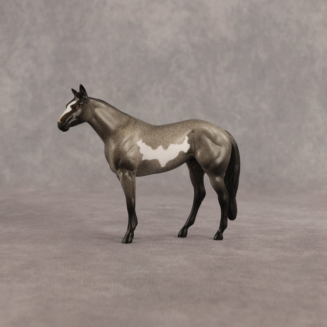 Scatter OOAK Chip Stock Horse by Dawn Quick EQ26