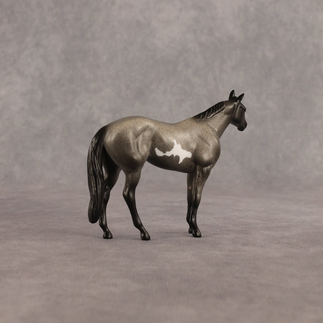 Scatter OOAK Chip Stock Horse by Dawn Quick EQ26