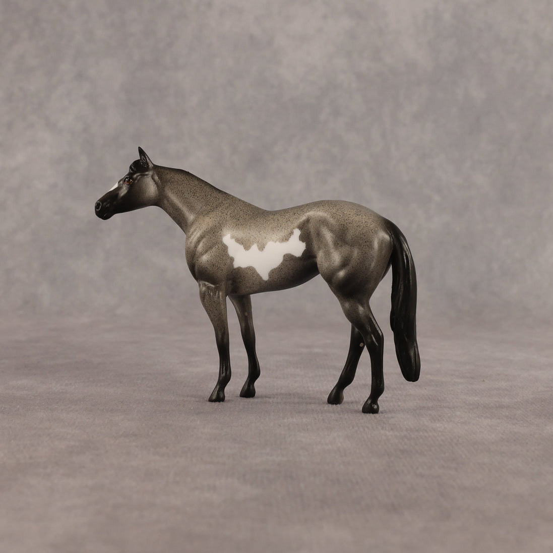 Scatter OOAK Chip Stock Horse by Dawn Quick EQ26