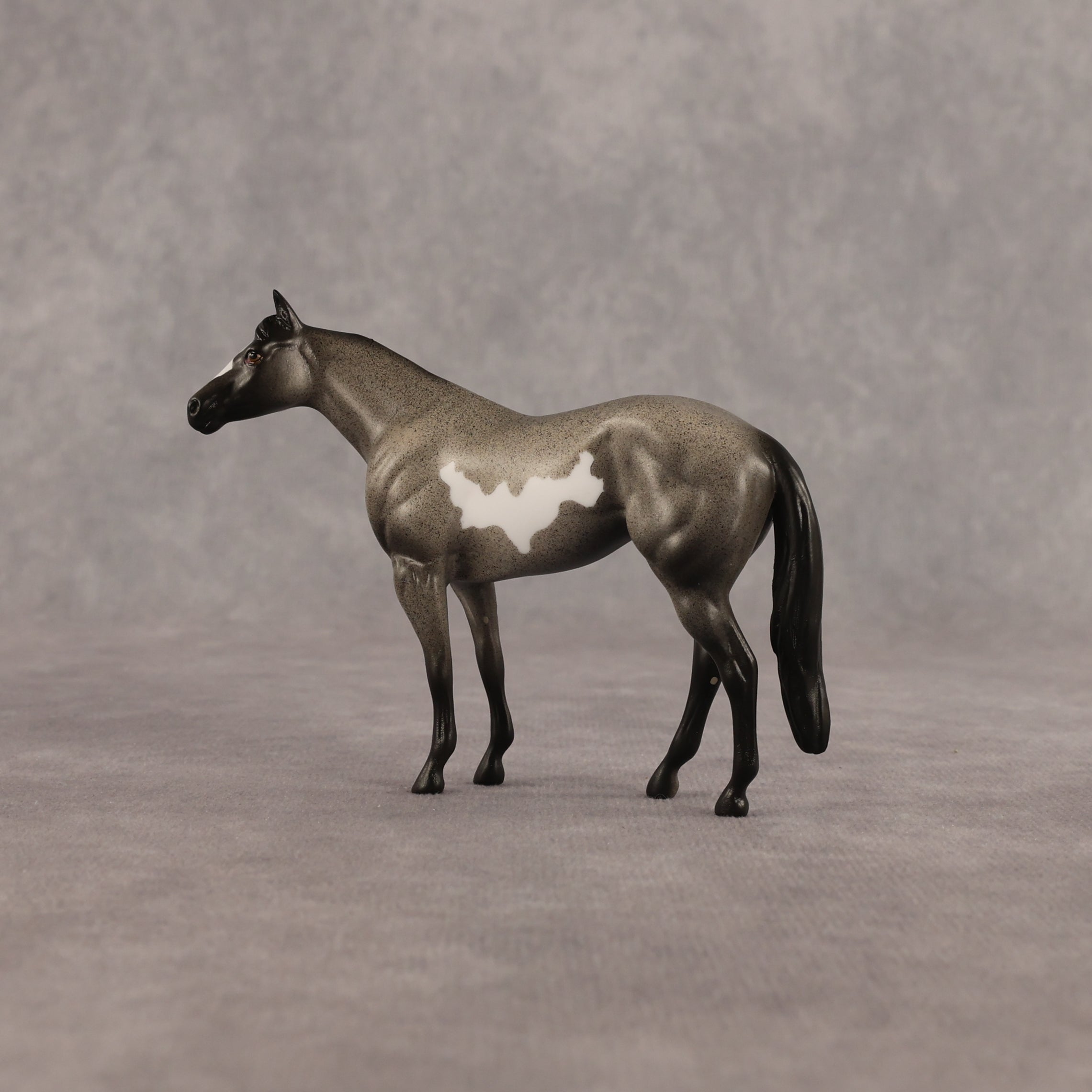 Scatter OOAK Chip Stock Horse by Dawn Quick EQ26
