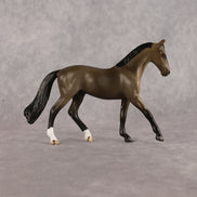 Socialite LE-10 Chip Warmblood by Anna Rieck LHS26