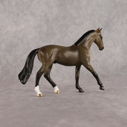 Socialite LE-10 Chip Warmblood by Anna Rieck LHS26